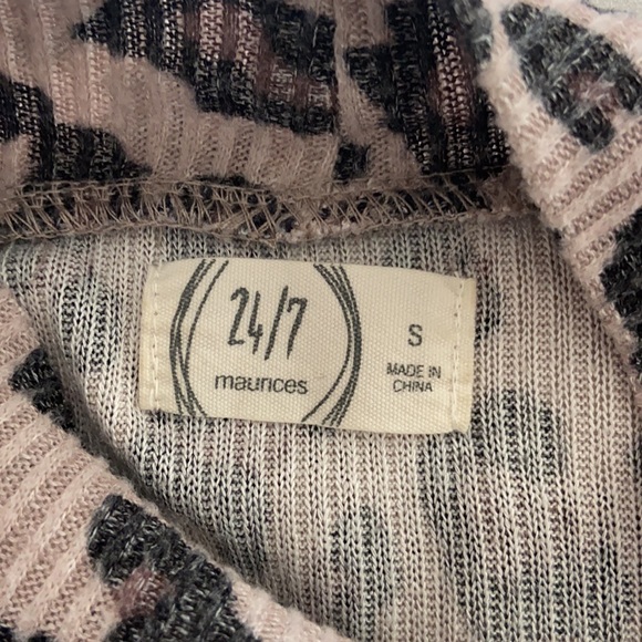 Maurice’s leopard top - Picture 5 of 5